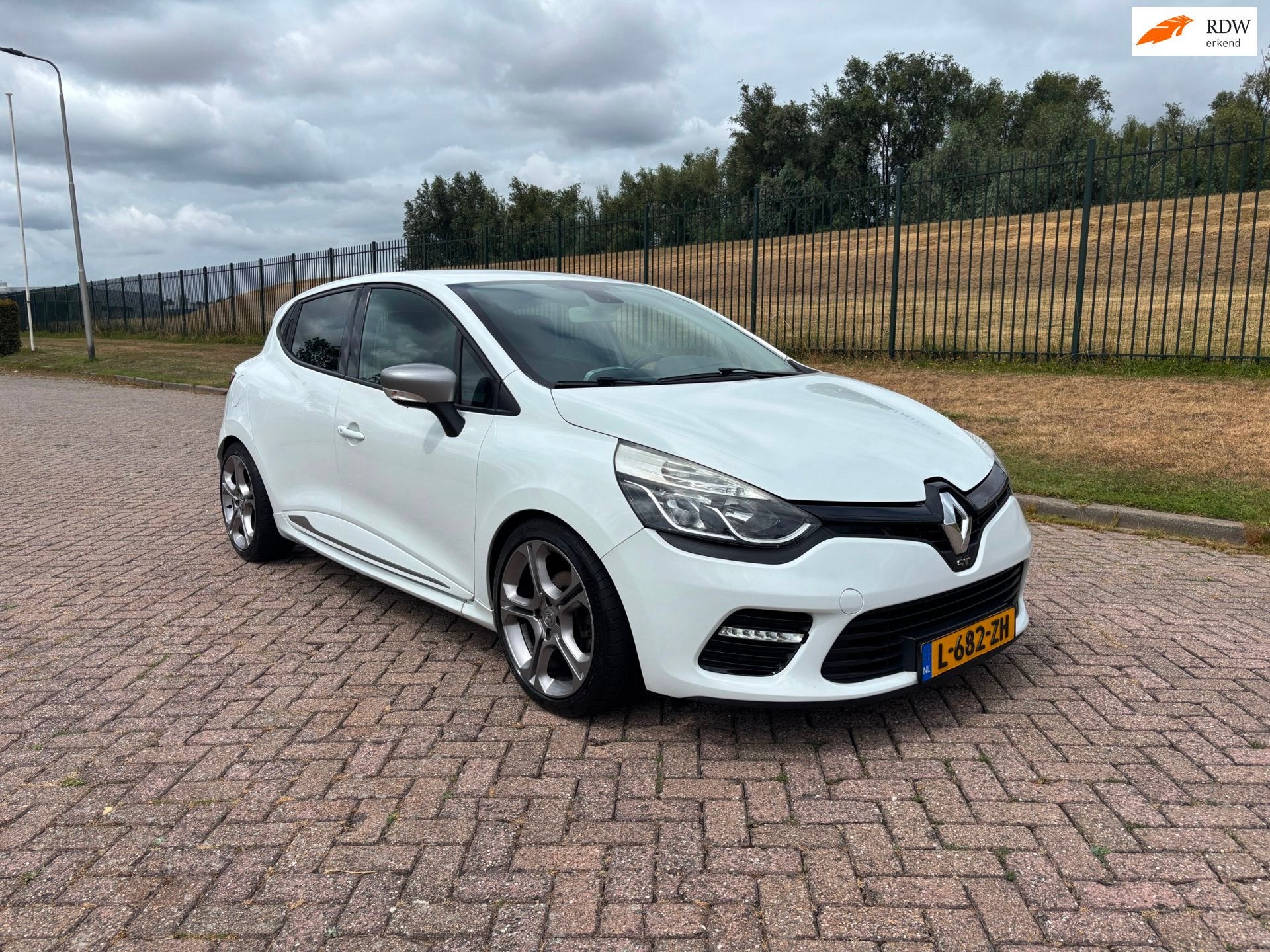 Renault Clio 1.2 GT RS Drive, Euro 5, Gebruikt, Zwart, Automatische klimaatregeling
