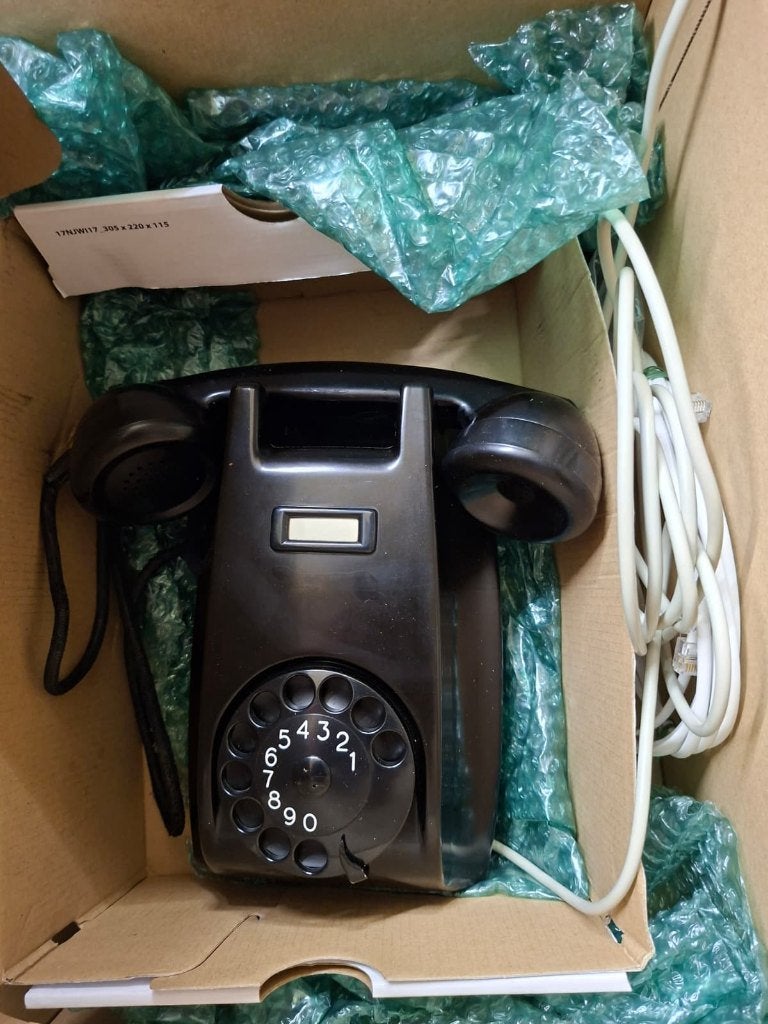 Oude bakelieten wandtelefoon uit 1959 WERKEND!, Telecommunicatie, Ophalen of Verzenden, Refurbished, Bakeliet