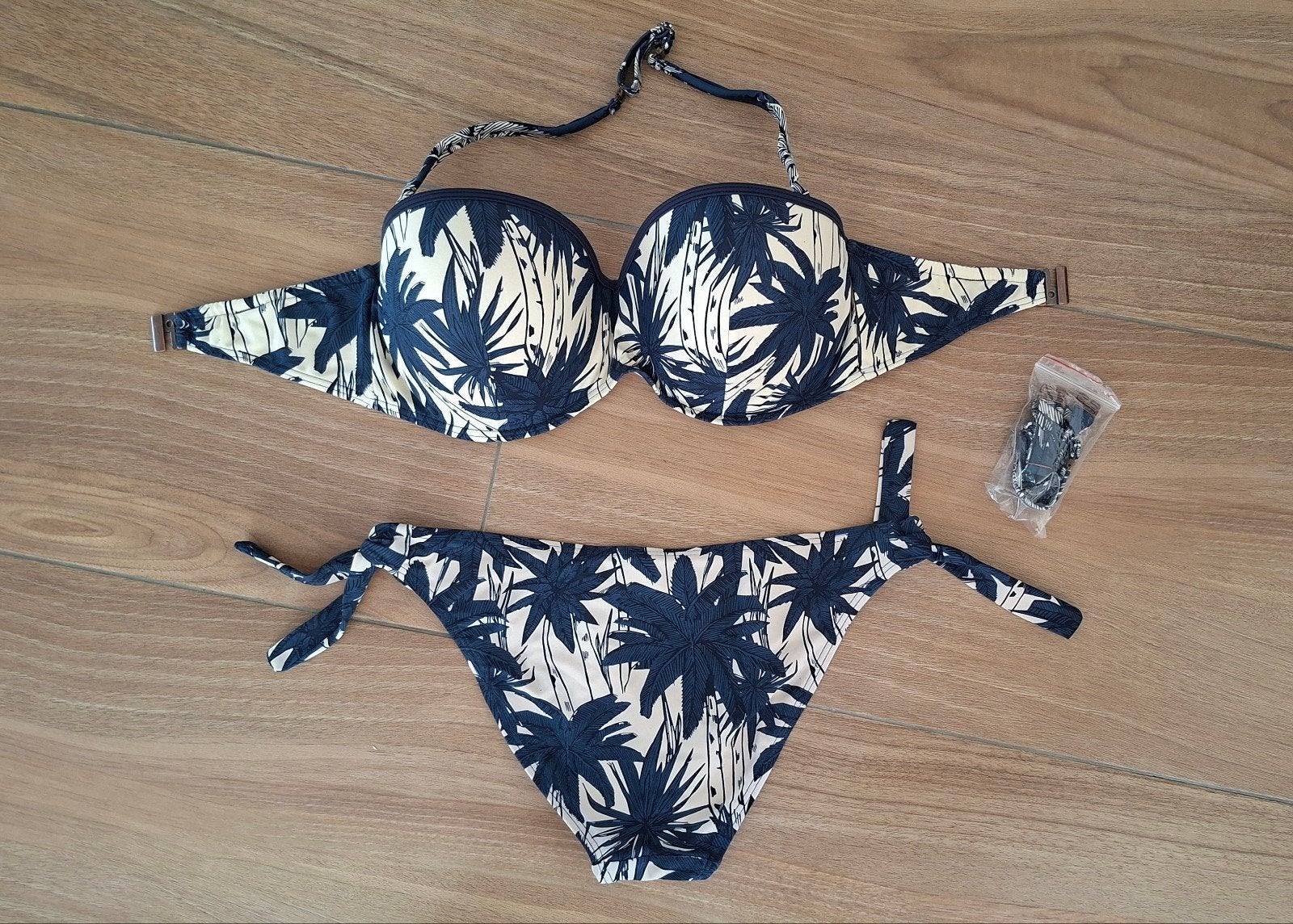 Bikini Beachlife maat 38 cup F, Beachlife, Blauw, Ophalen of Verzenden, Zo goed als nieuw