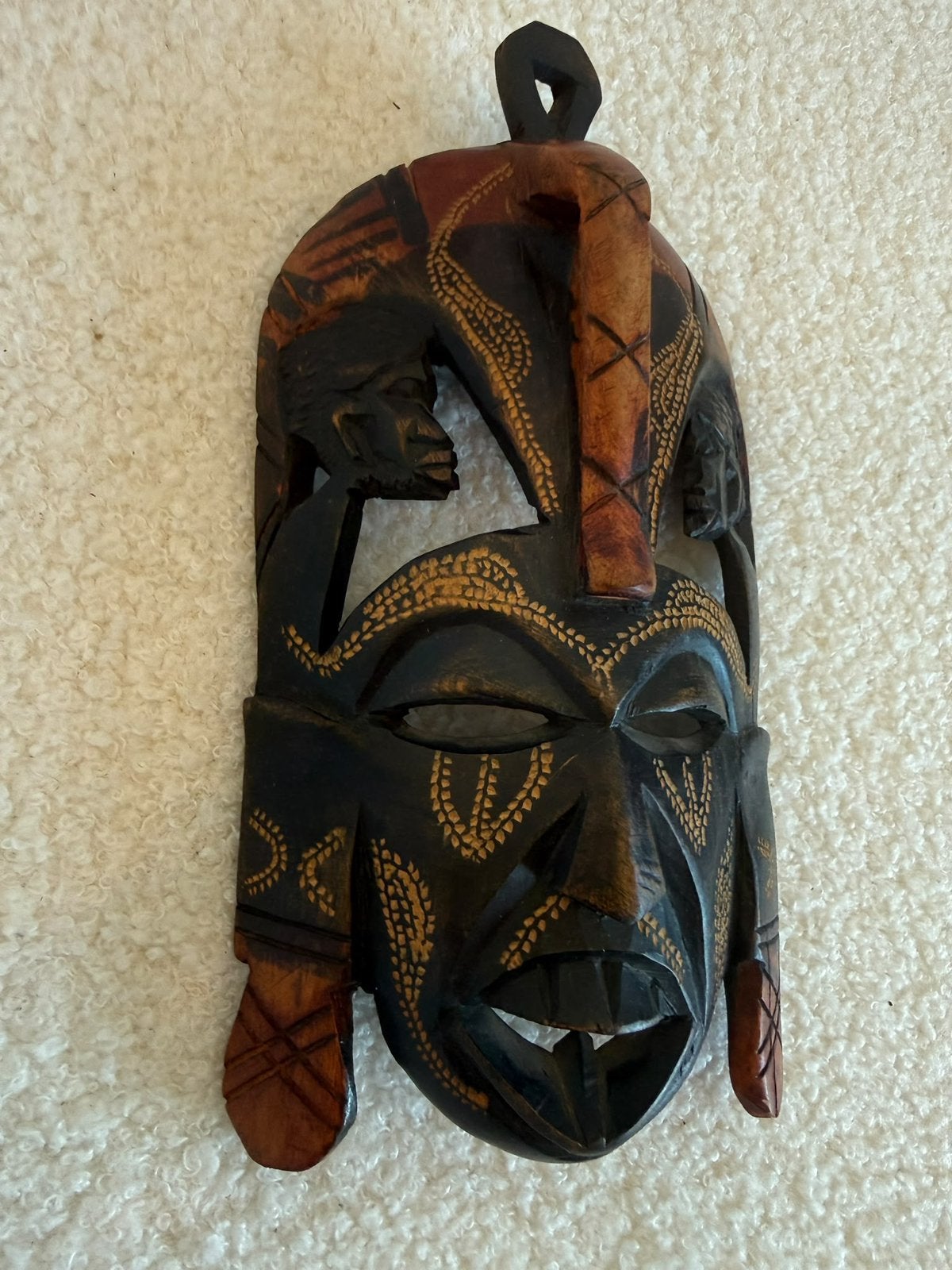 Vintage hand-carved wooden tribal mask, Hout, Bruin, Afrika, Masker