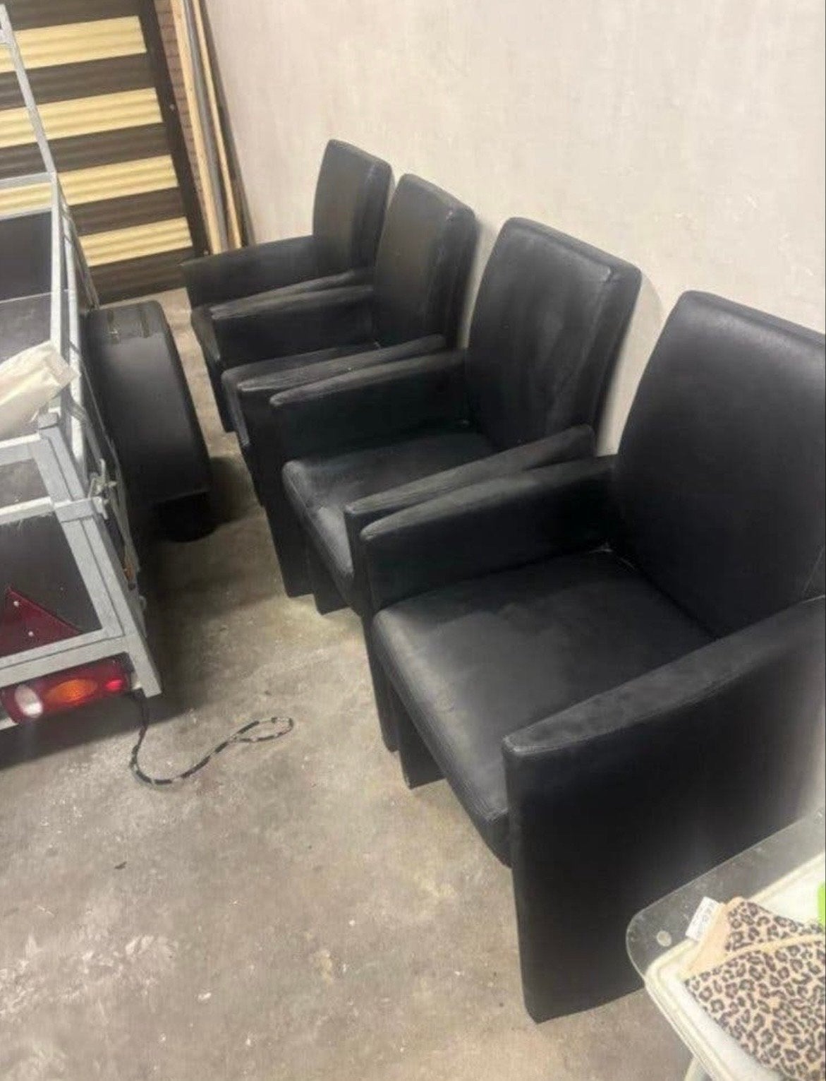 Set van 4 zwarte stoelen - Eetkamer/Kantoor, Ophalen, Kunststof, Gebruikt, Zwart