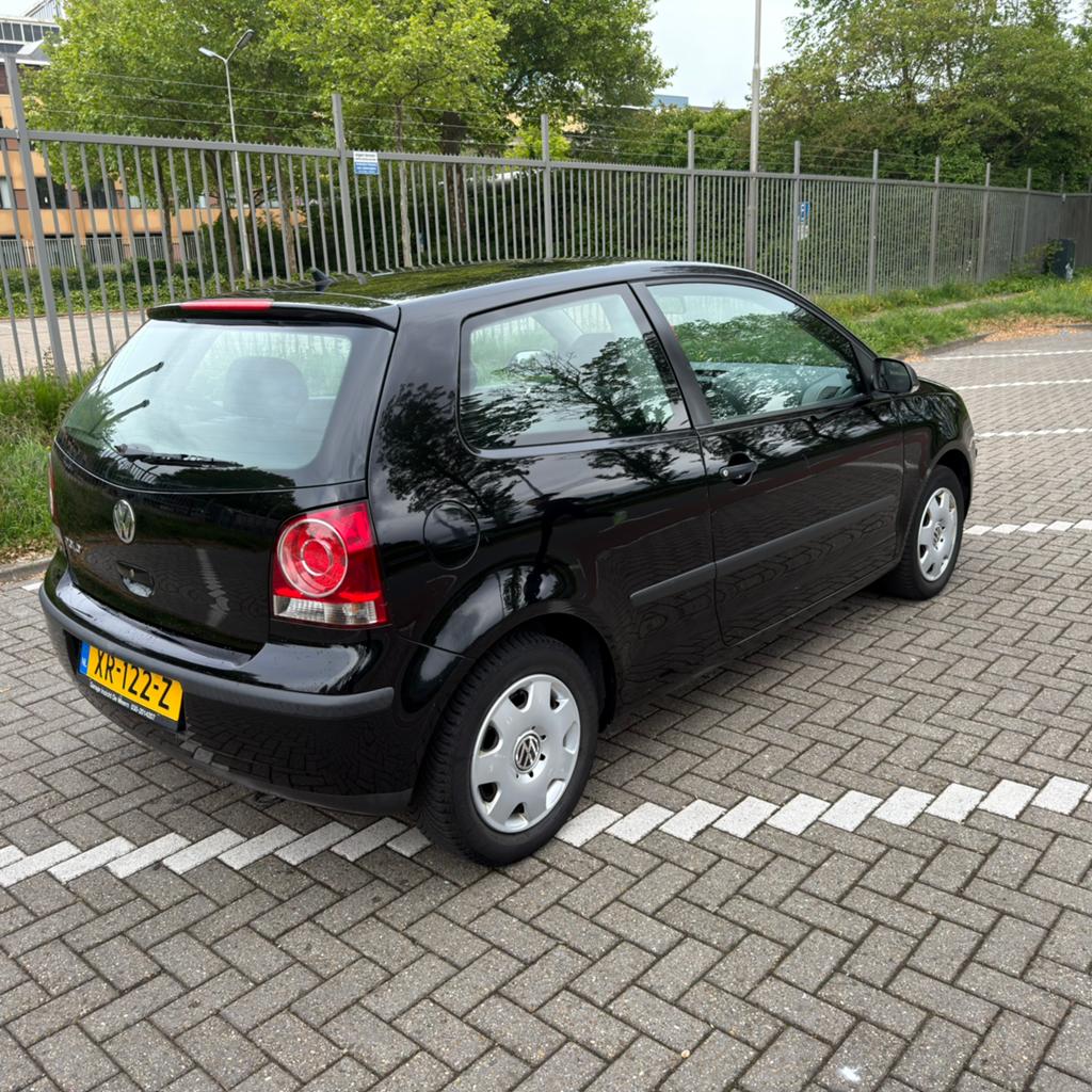 Volkswagen Polo 1.2 44KW 2009 Zwart, Voorwielaandrijving, 40 €/maand, 989 kg, 1198 cc