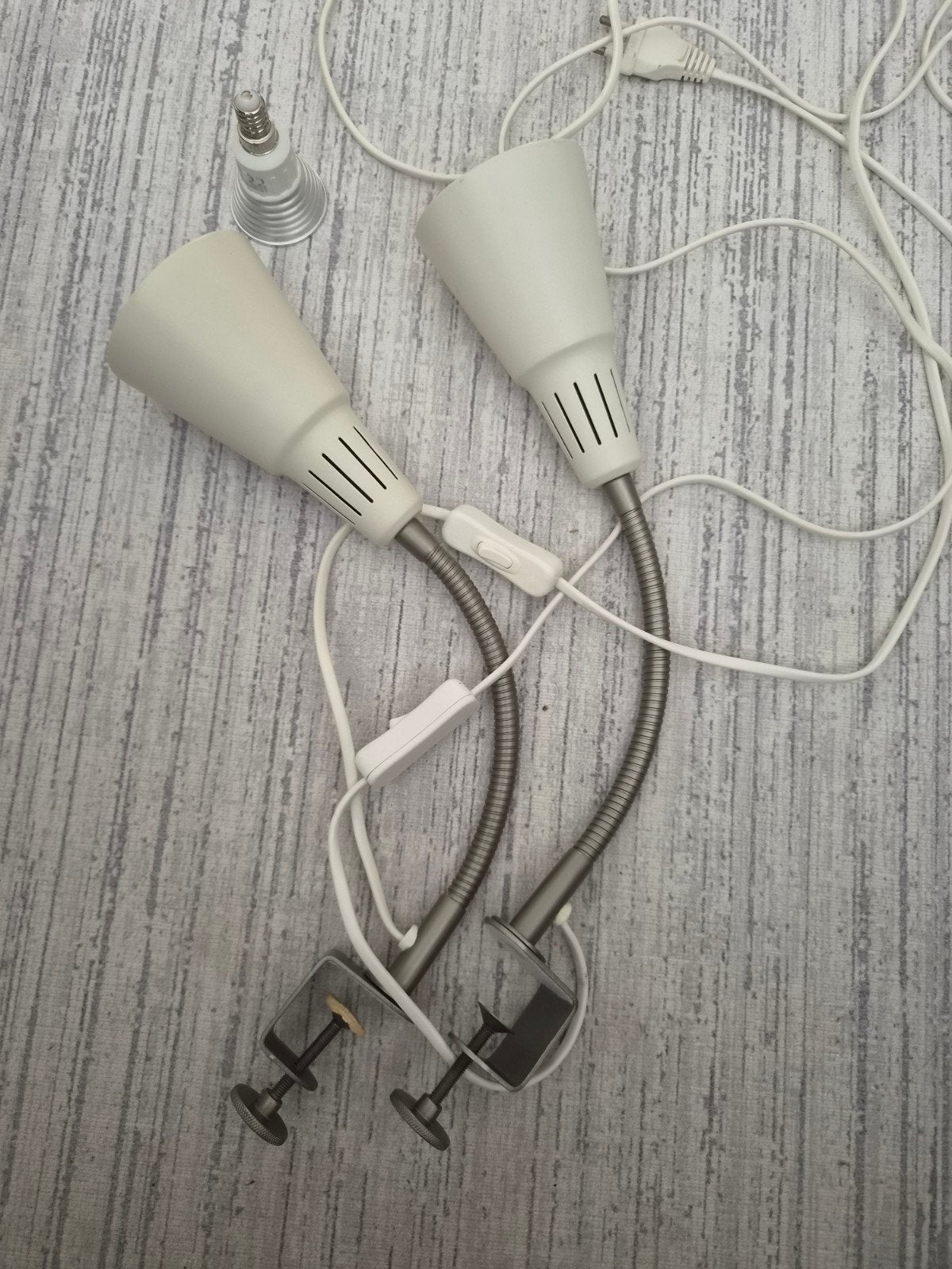 2x Ikea Kvart wit opklemlamp, Gebruikt, E14 (klein), Ophalen of Verzenden, Metaal