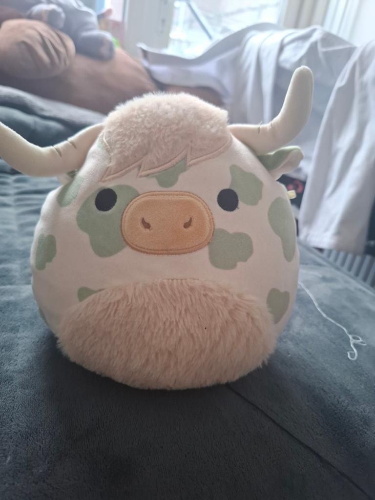 Schattige Koe Squishmallow - Zacht en Knuffelbaar, Ophalen of Verzenden, Middelgroot (20 tot 80 cm), Meerkleurig, Met label