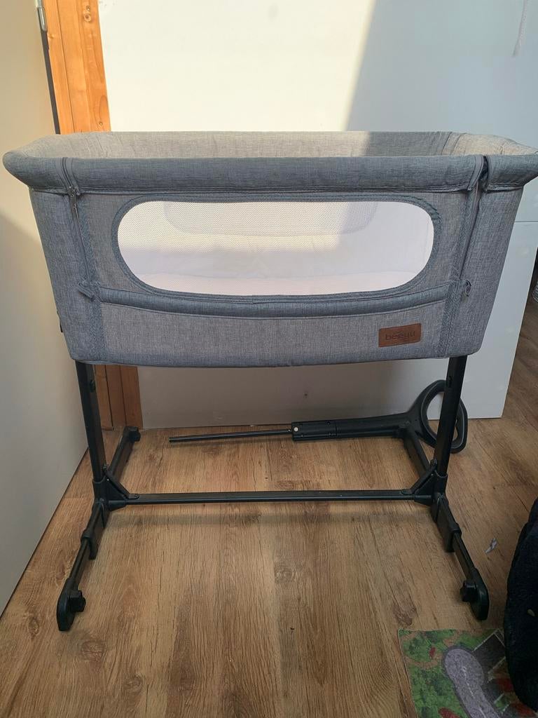 Beeyu Co-Sleeper Wieg - Grijs, Ophalen, Gebruikt, Wieg