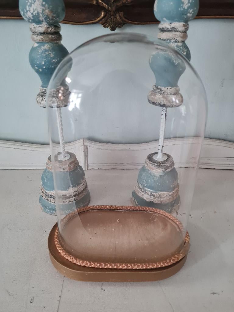 Vintage stolpje op houten onderbord