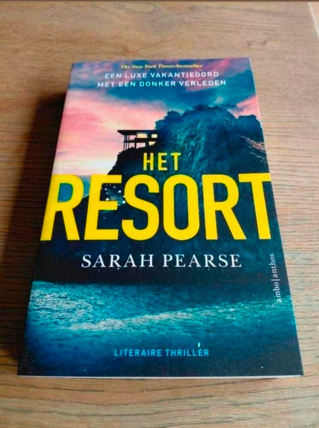 Het Resort boek door Sarah Pearse. Nooit gelezen., Ophalen of Verzenden, Nieuw