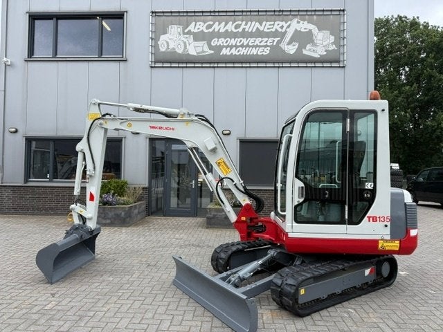 Takeuchi TB135 4600u 3.5T Minigraver Minikraan, Ophalen of Verzenden, Graafmachine