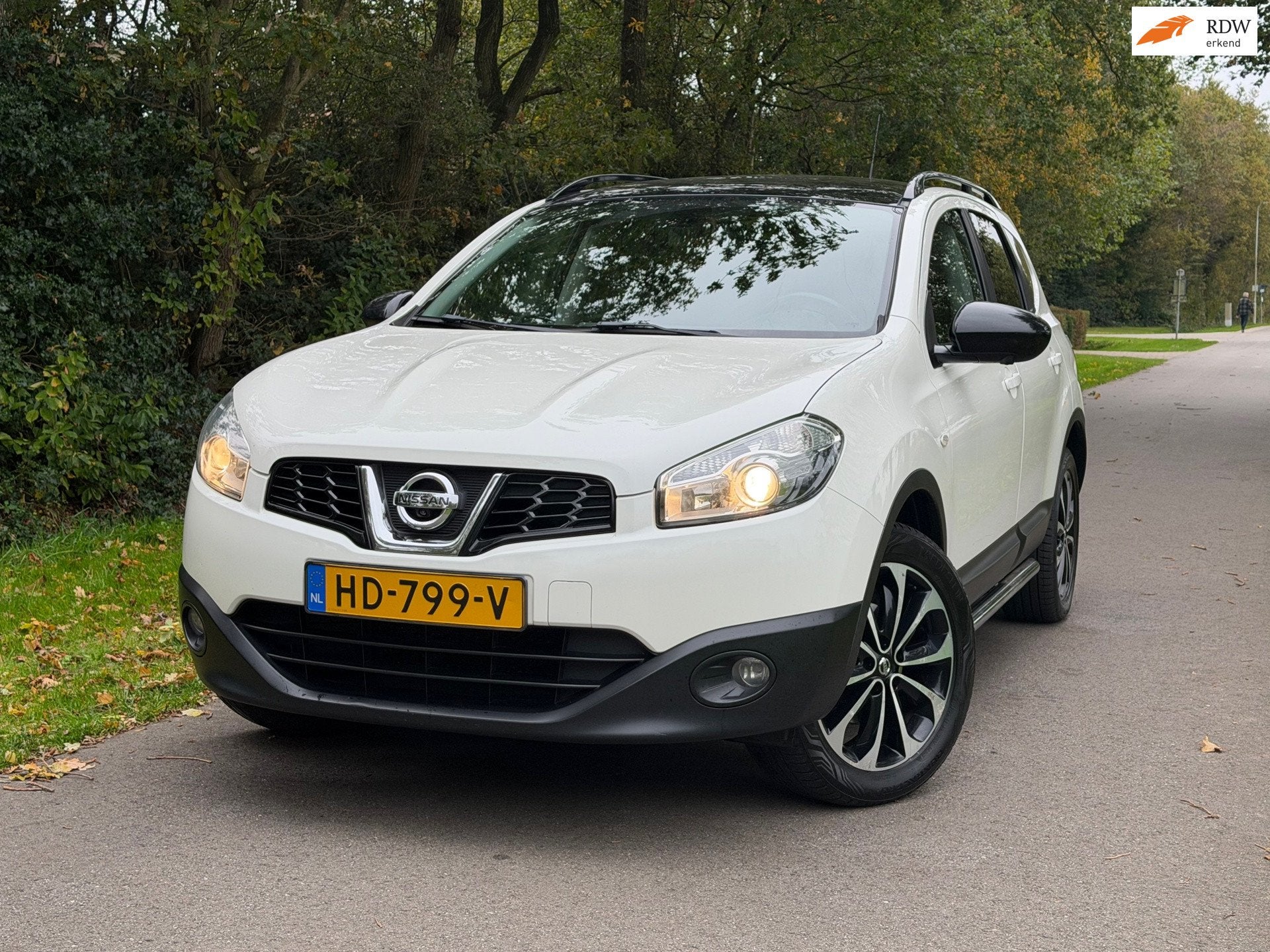 Nissan Qashqai +2 1.6 360 | 7 Persoons + Cruise control Nu, Auto's, Voorwielaandrijving, Euro 5, 4 cilinders, Wit