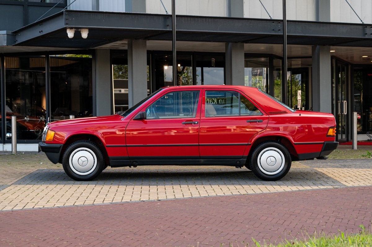 Mercedes-Benz 190 190 D (bj 1984), Stof, Gebruikt, Bedrijf, Handgeschakeld