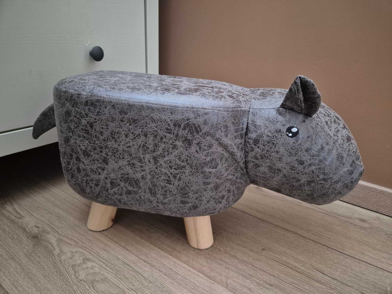 Leuke kruk in de vorm van een nijlpaard, Ophalen, Gebruikt, Overige vormen, Leer