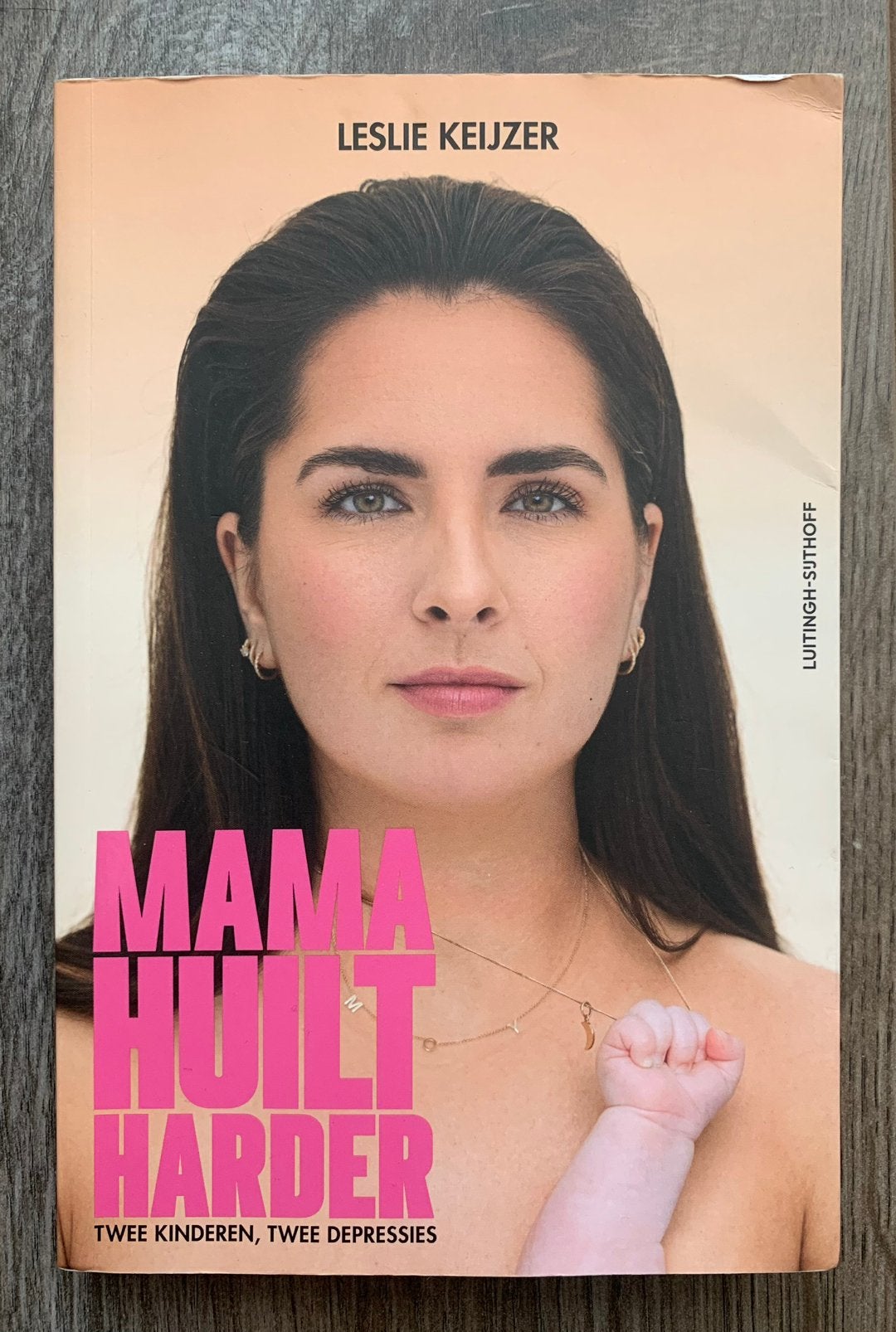 Leslie Keijzer: Mama Huilt, Ophalen of Verzenden