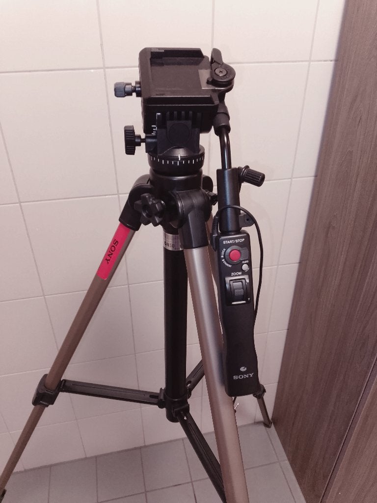 Sony VCT 870RM Tripod Statief Remote en Tas Nieuwstaat, Audio, Tv en Foto, Fotografie | Statieven en Balhoofden, Zo goed als nieuw