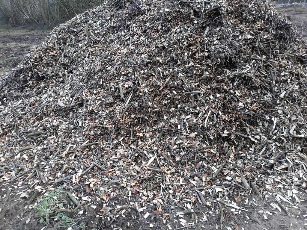 Verse houtsnippers voor diverse toepassingen, Tuin en Terras, Haardhout, Takken, Overige houtsoorten, 6 m³ of meer, Ophalen