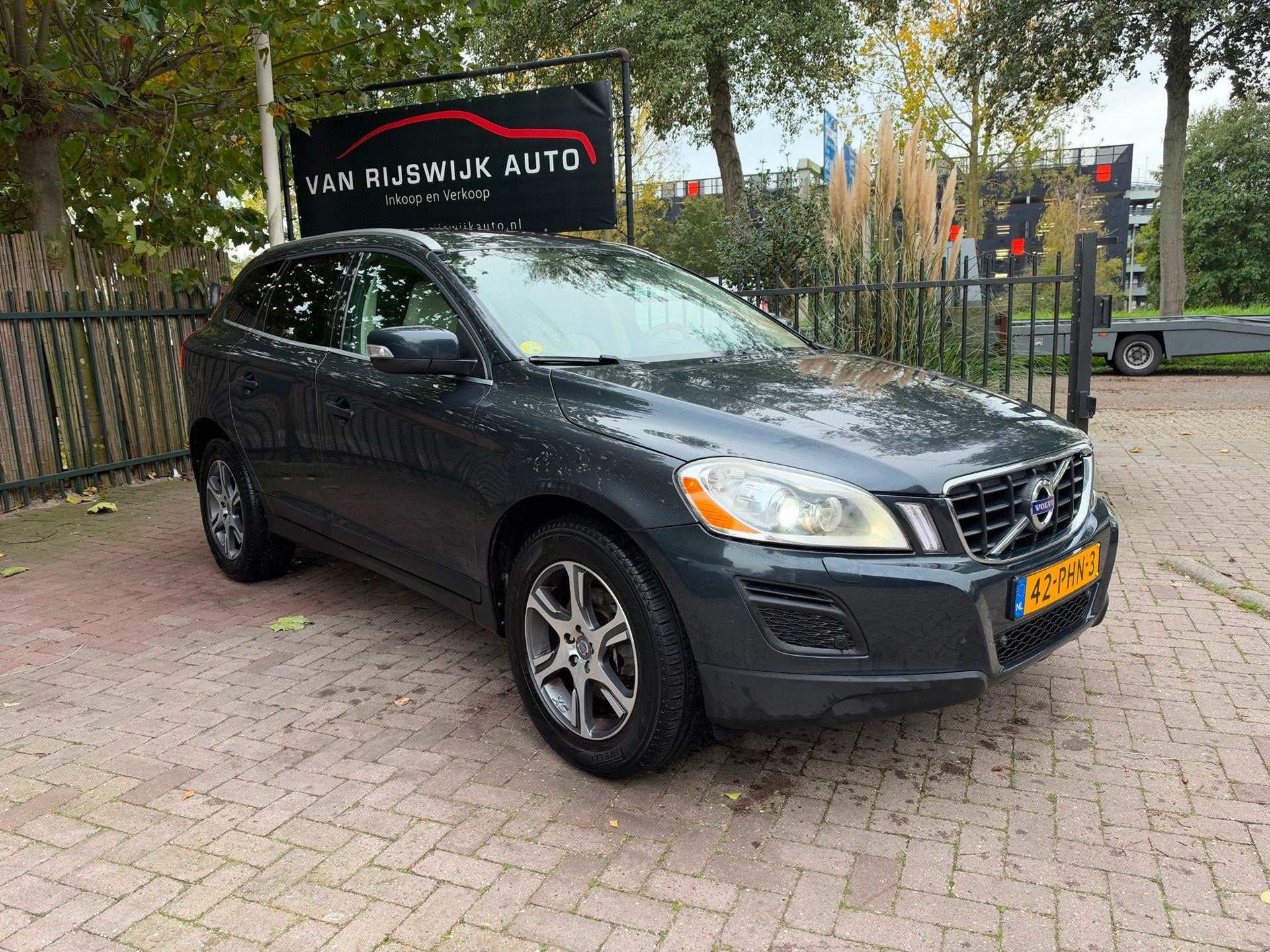 Volvo XC60 2.4 D5 AWD Summum Xenon Leder EX BPM, Auto's, Automaat, Euro 5, Gebruikt, 197 €/maand