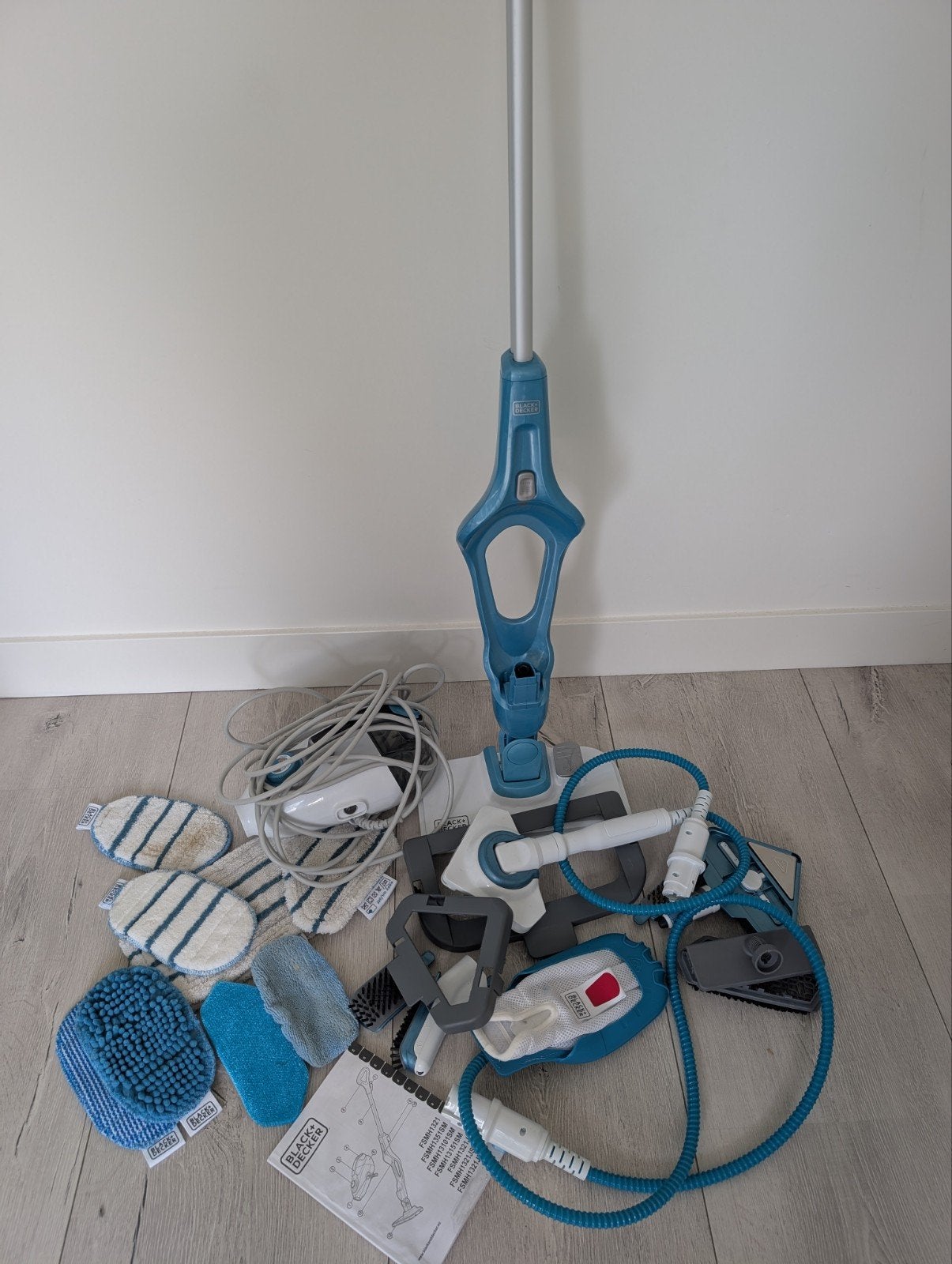 Black & Decker Fsmh1321Jmd 17-In-1 Stoomreiniger, 1300 W, Ophalen, Zo goed als nieuw, Stoomreiniger