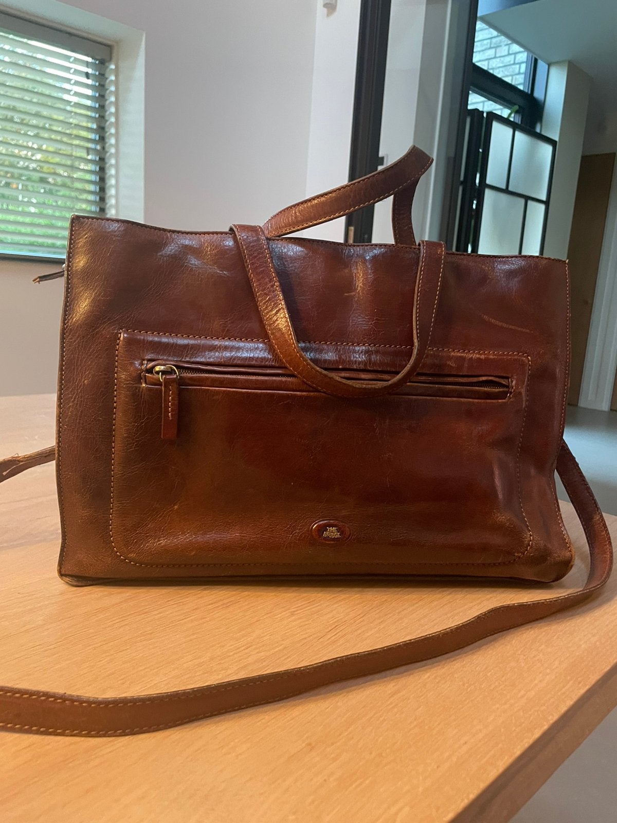 Prachtige bruine leren tas van The Bridge, Sieraden, Tassen en Uiterlijk, Tassen | Schoudertassen, Overige merken, Gebruikt, Bruin