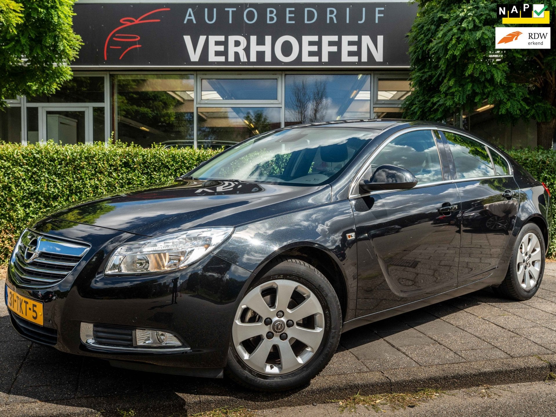 Opel Insignia 1.4 Turbo EcoFLEX Business Edition - CRUISE /, Voorwielaandrijving, Euro 5, Zwart, 4 cilinders