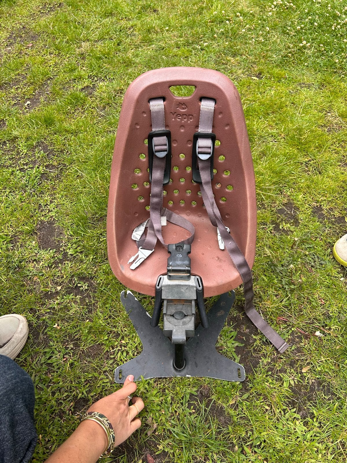 Yepp stoeltje met Urban Arrow adapter, Fietsen en Brommers, Fietsaccessoires | Fietsstoeltjes, Ophalen, Gebruikt, Achterzitje