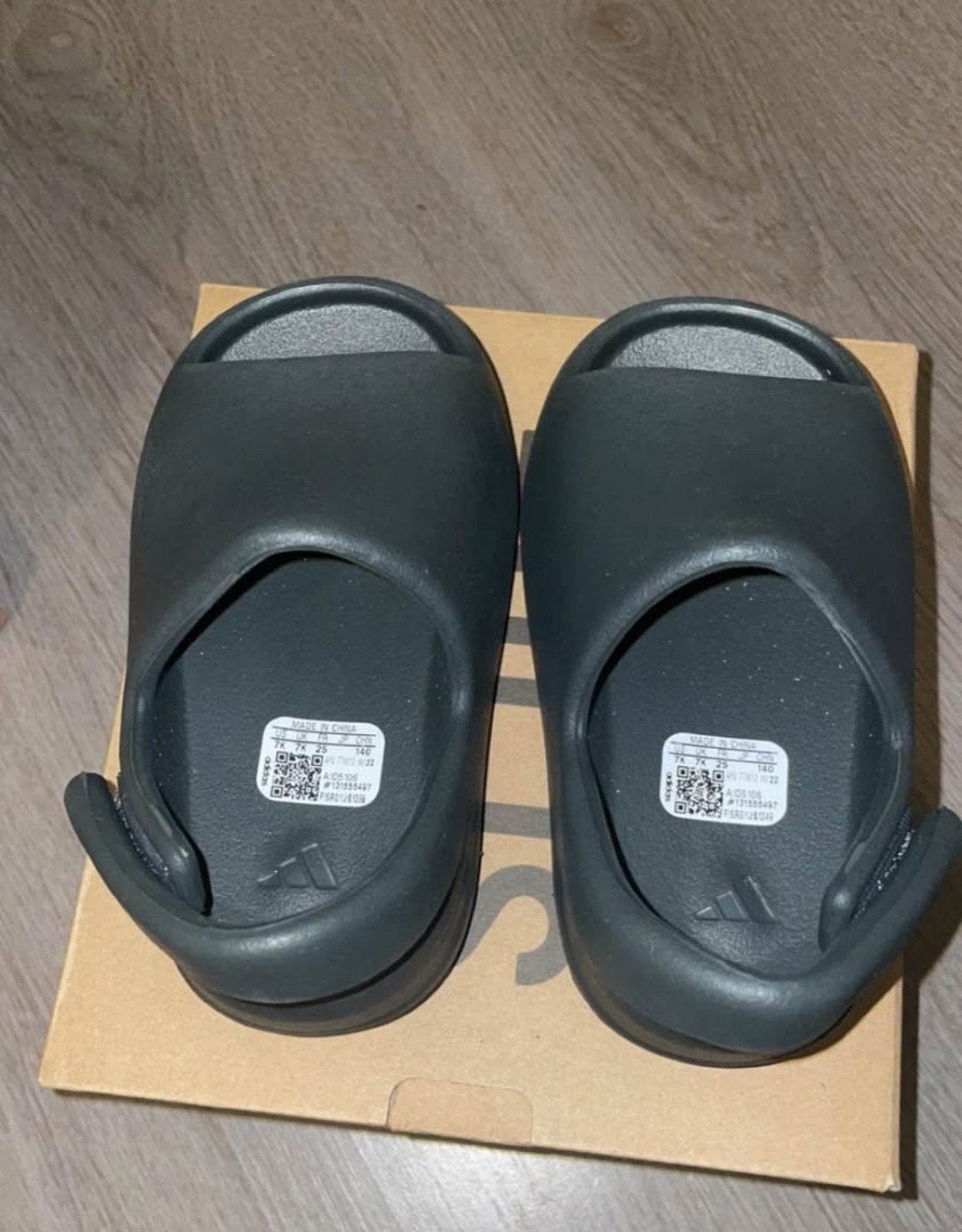 Yeezy Slide Infants voor kinderen - Nieuw - Maat 25, Ophalen, Yeezy, Jongen of Meisje, Schoenen