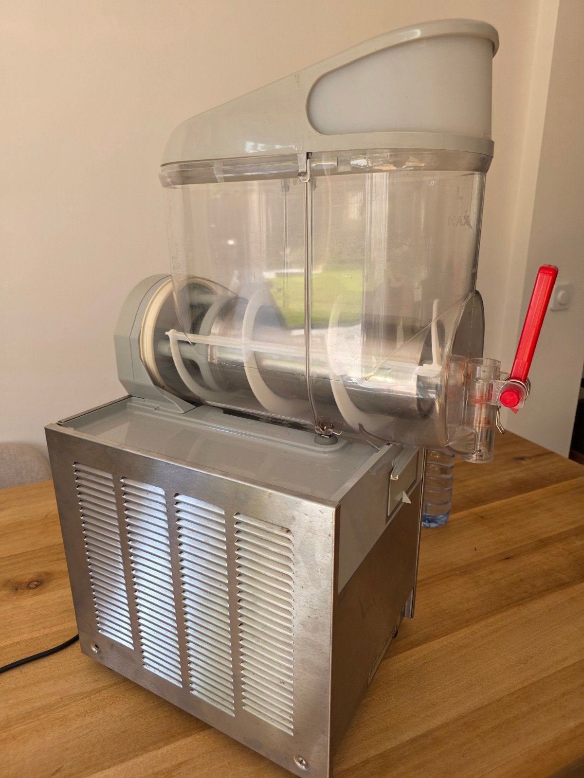 Ugolini proffesionele slushmachine/ slush puppy, Zakelijke goederen, Horeca | Keukenapparatuur, Ophalen of Verzenden, Koelen en Vriezen