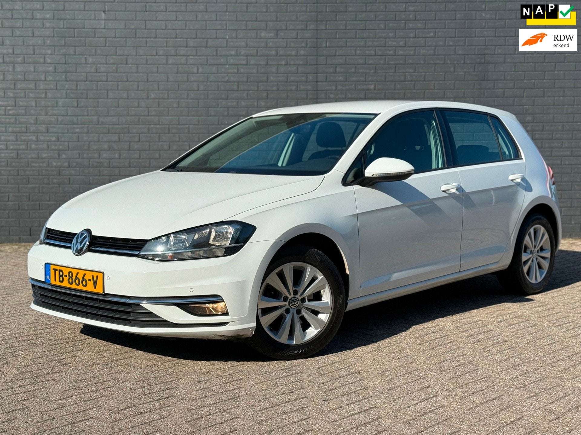 Volkswagen Golf 1.6 TDI Comfortline Bj 2018 ECC Airco Groot, Auto's, Voorwielaandrijving, Stof, Gebruikt, Euro 6