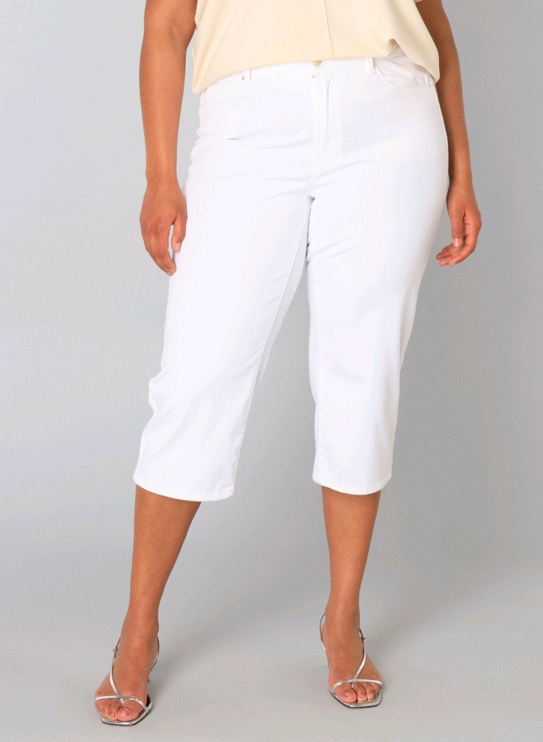 Witte capri Umay van Yesta Maat 46, Kleding | Dames, Broeken en Pantalons, Wit, Maat 46/48 (XL) of groter, Ophalen of Verzenden