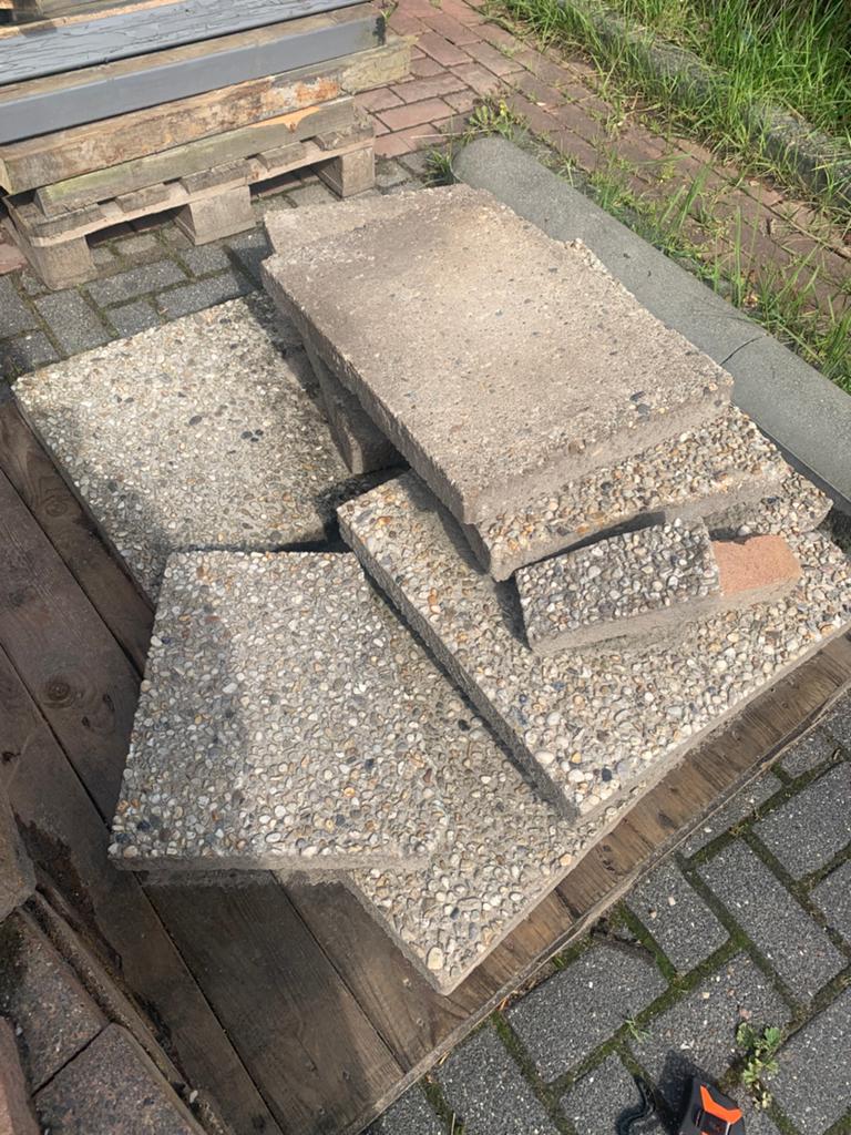 Paar grindtegels, Tuin en Terras, Tegels en Klinkers, Ophalen, Gebruikt, Beton, Terrastegels