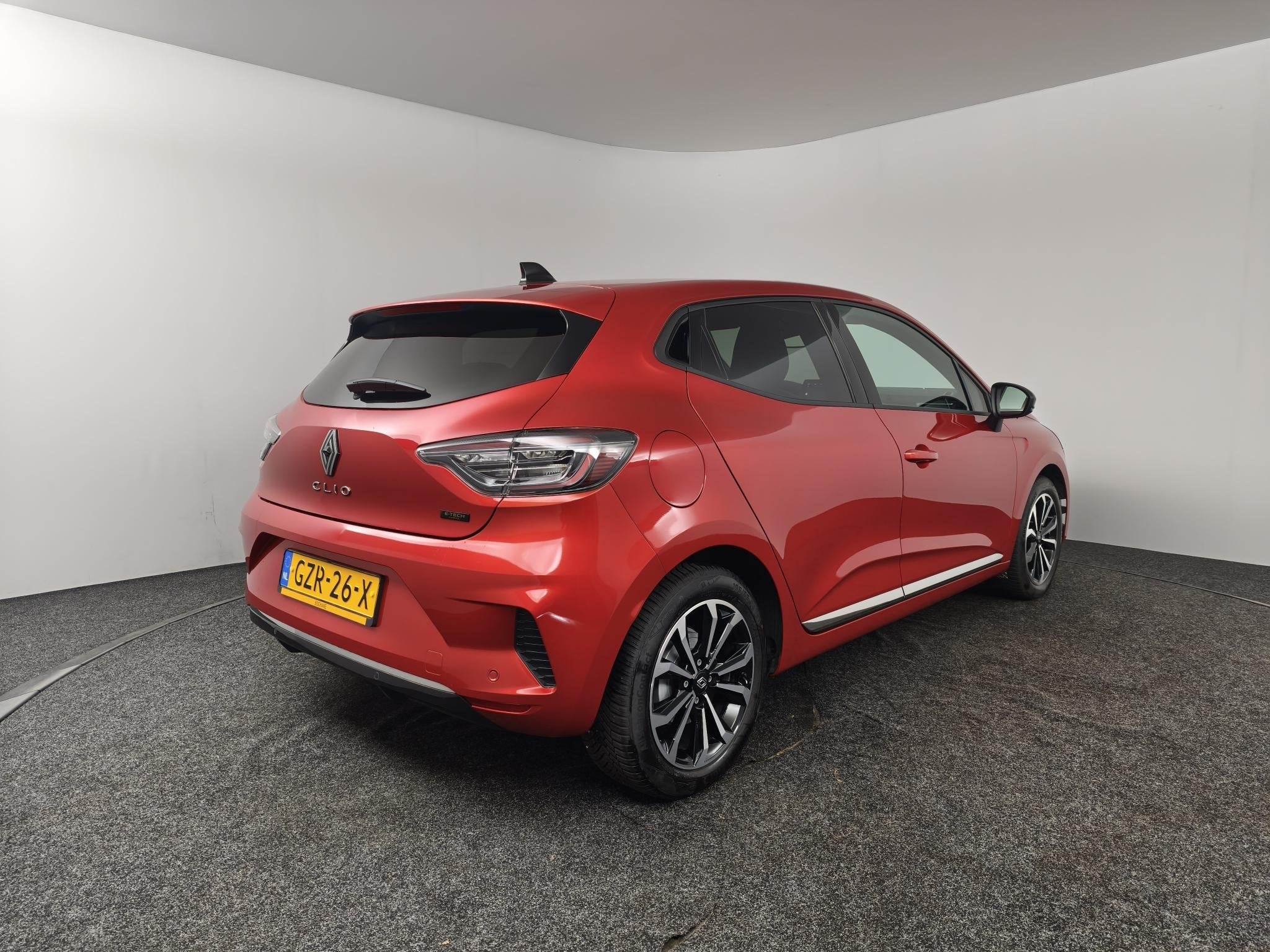 Renault Clio 1.6 E-Tech Full Hybrid 145 Techno | Navigatie |, Met garantie (alle), Leder en Stof, 23 km/l, Origineel Nederlands