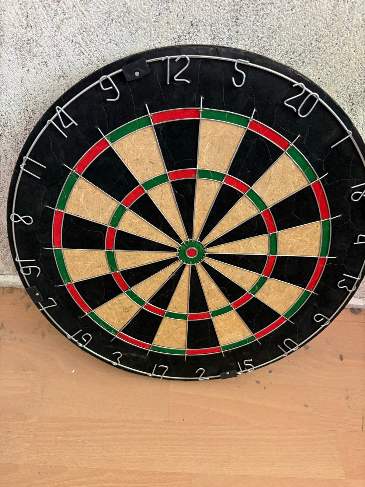 Dartbord - Champion Tournament Bristle Dart Board, Sport en Fitness, Ophalen, Gebruikt, Dartbord
