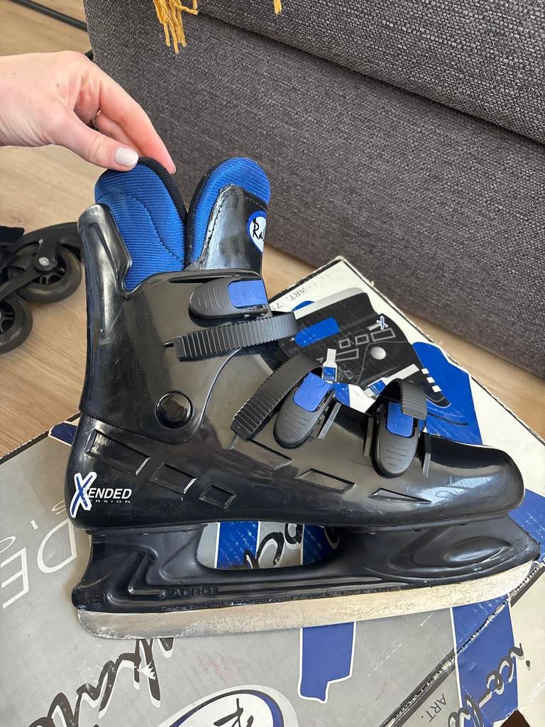 Roces IJshockeyschaatsen - Maat 45 - Zwart/Blauw, Sport en Fitness, Schaatsen, Ophalen of Verzenden, Gebruikt, IJshockeyschaatsen