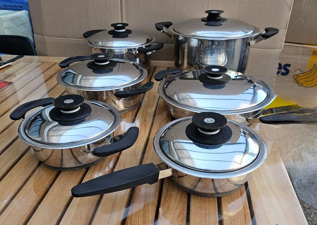 Zeer mooie AMC pannenset - Koken zonder water of vet, Ophalen of Verzenden, Gebruikt, Rvs, Pannenset