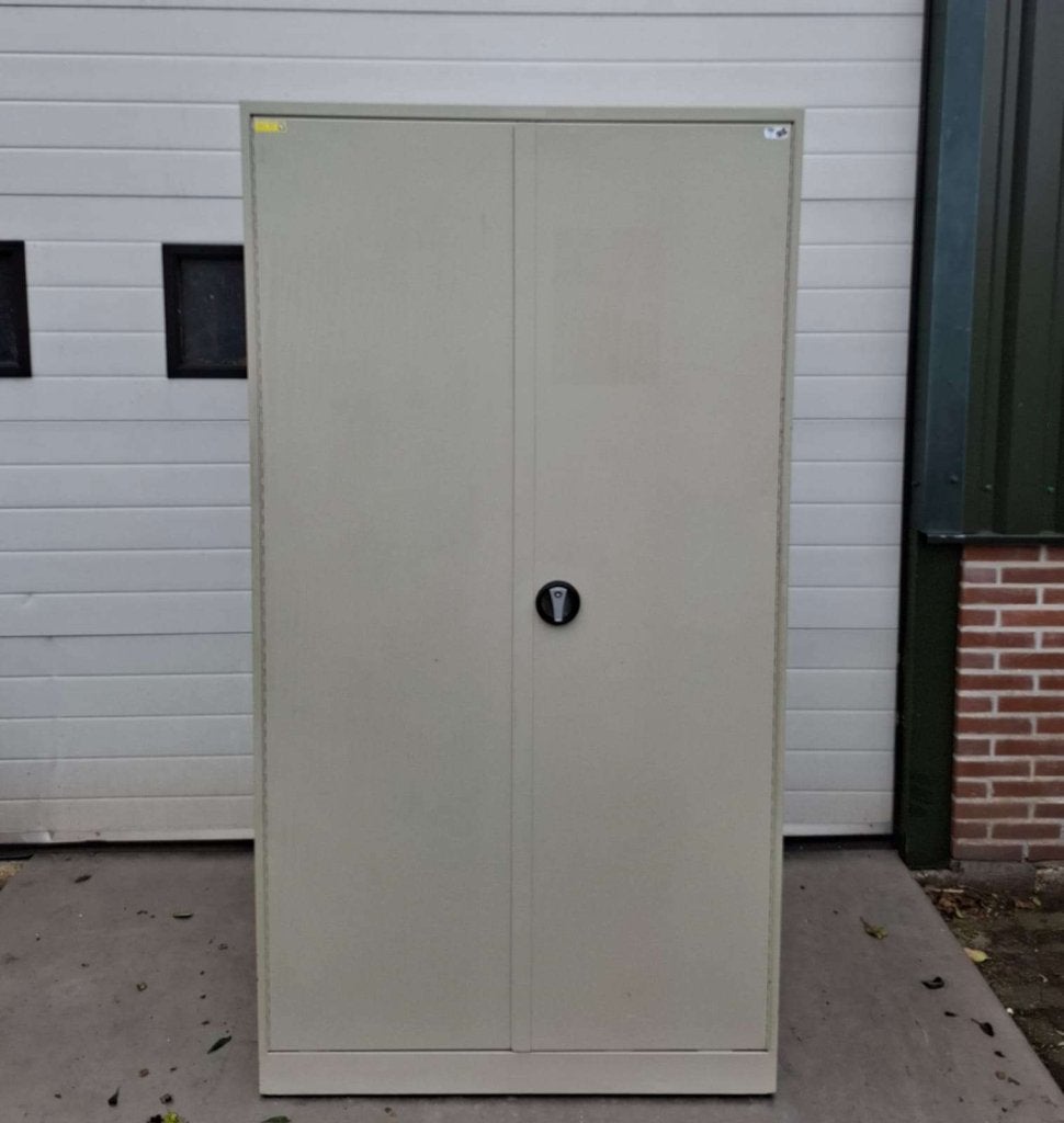 Stalen tweedeurskast, Ophalen, Gebruikt, -, -