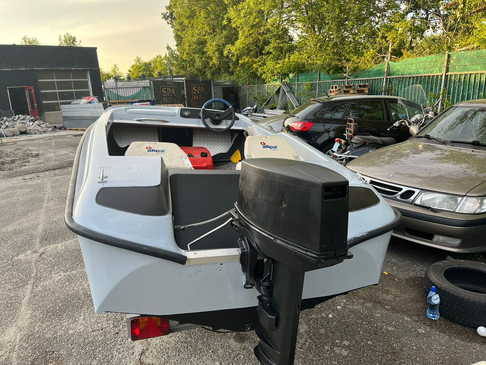 Sportieve speedboot met buitenboordmotor, Ophalen, Zo goed als nieuw, Buitenboordmotor