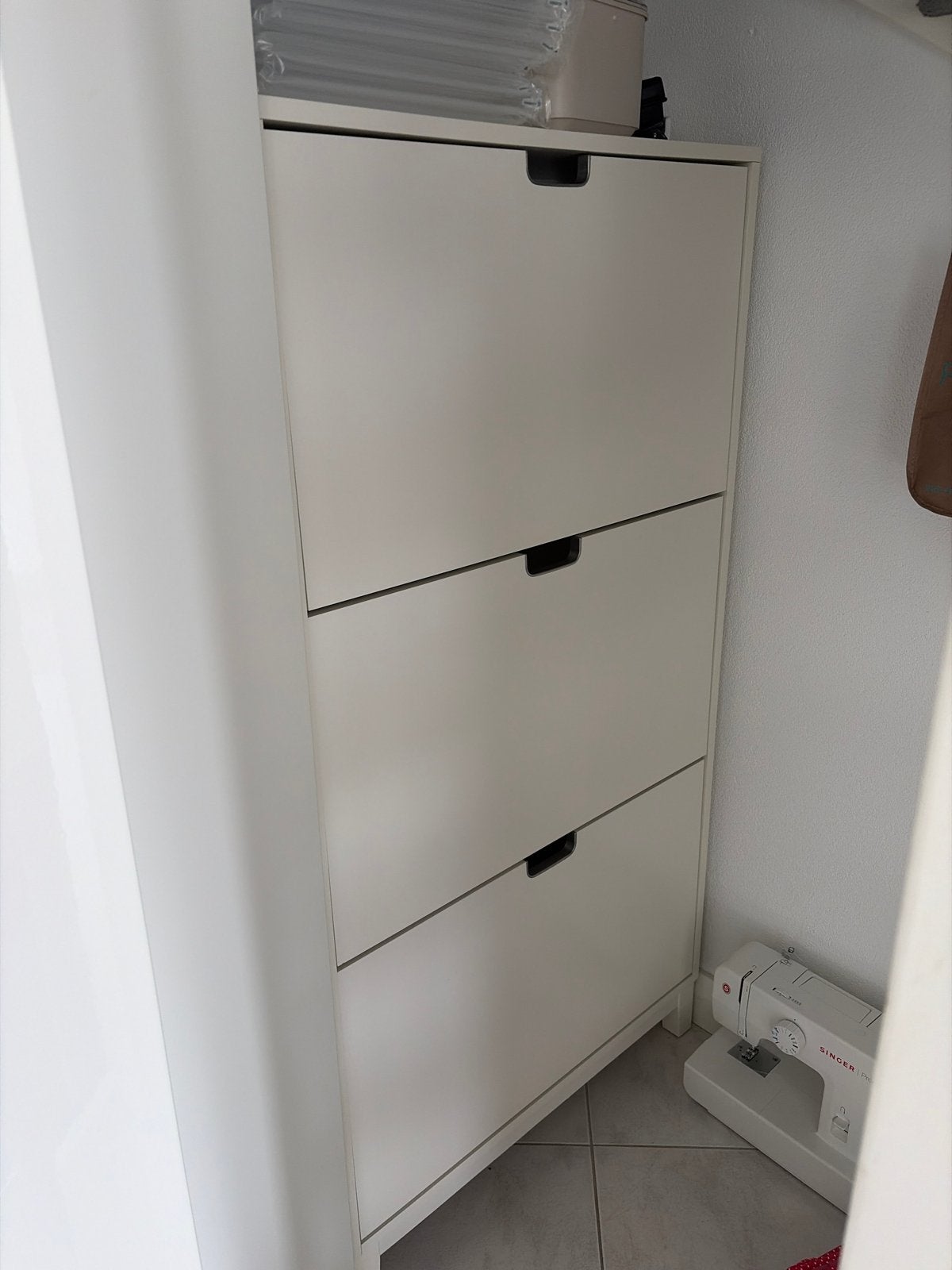 IKEA STALL Schoenenkast met 3 vakken, wit, Ophalen, Zo goed als nieuw, Modern
