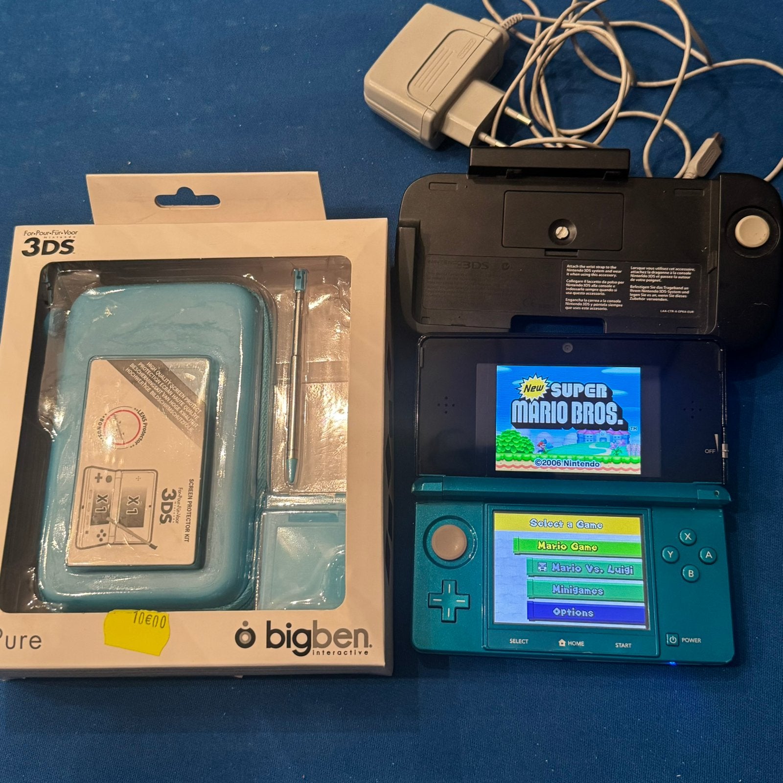 Nintendo 3DS + Accessoires, 64 GB SD kaart, Circlepad Pro, Met games, Gebruikt, Blauw, Ophalen of Verzenden