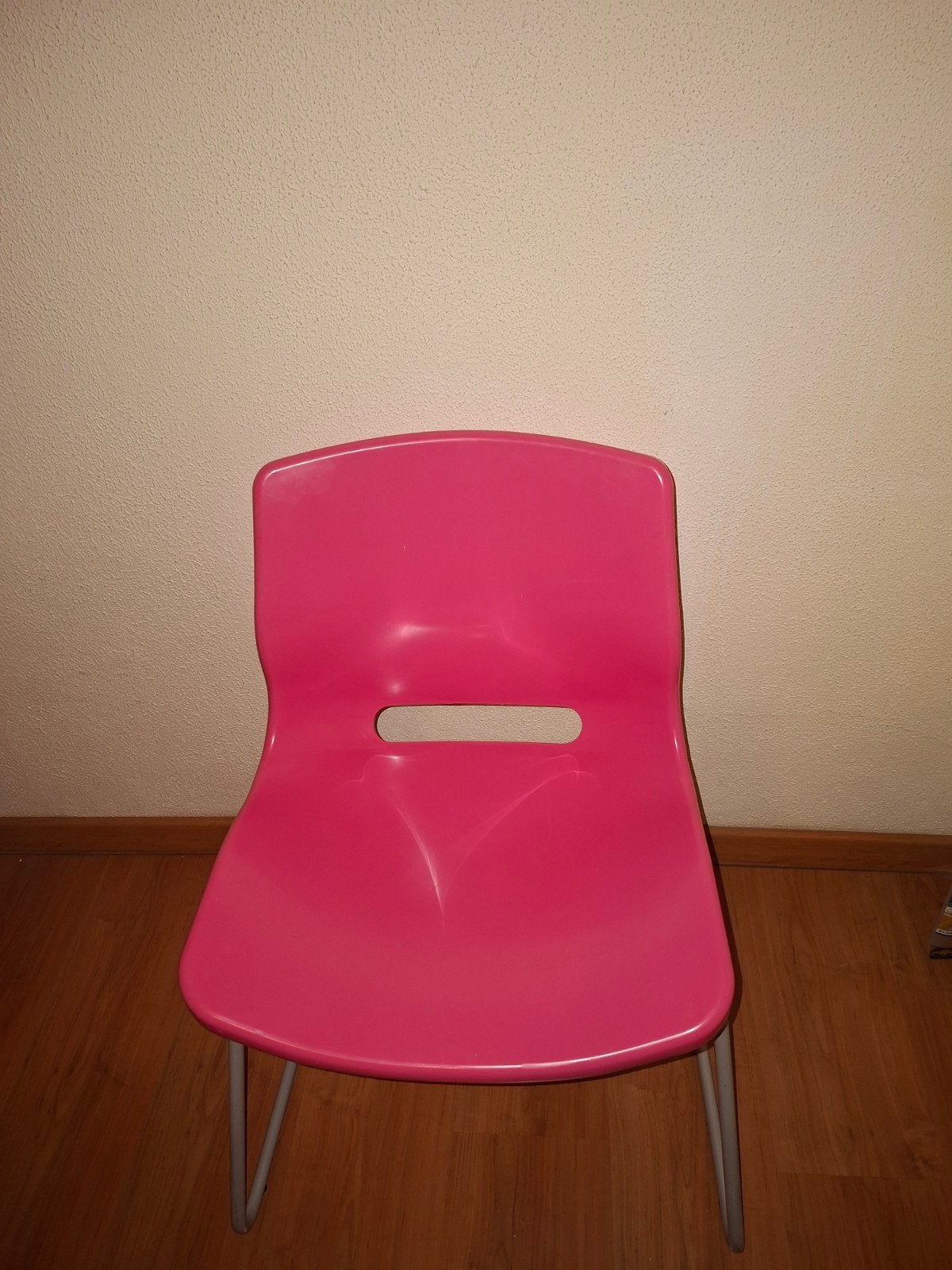 Roze stoel - Gebruikt, Ophalen, Modern, Speels, Overige kleuren, Eén