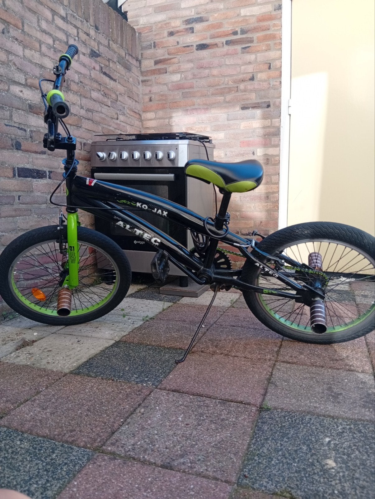 Altec Ko-Jax BMX - Zwart/Groen - Inclusief zadel, Ophalen, Altec, Gebruikt, 20 tot 24 inch