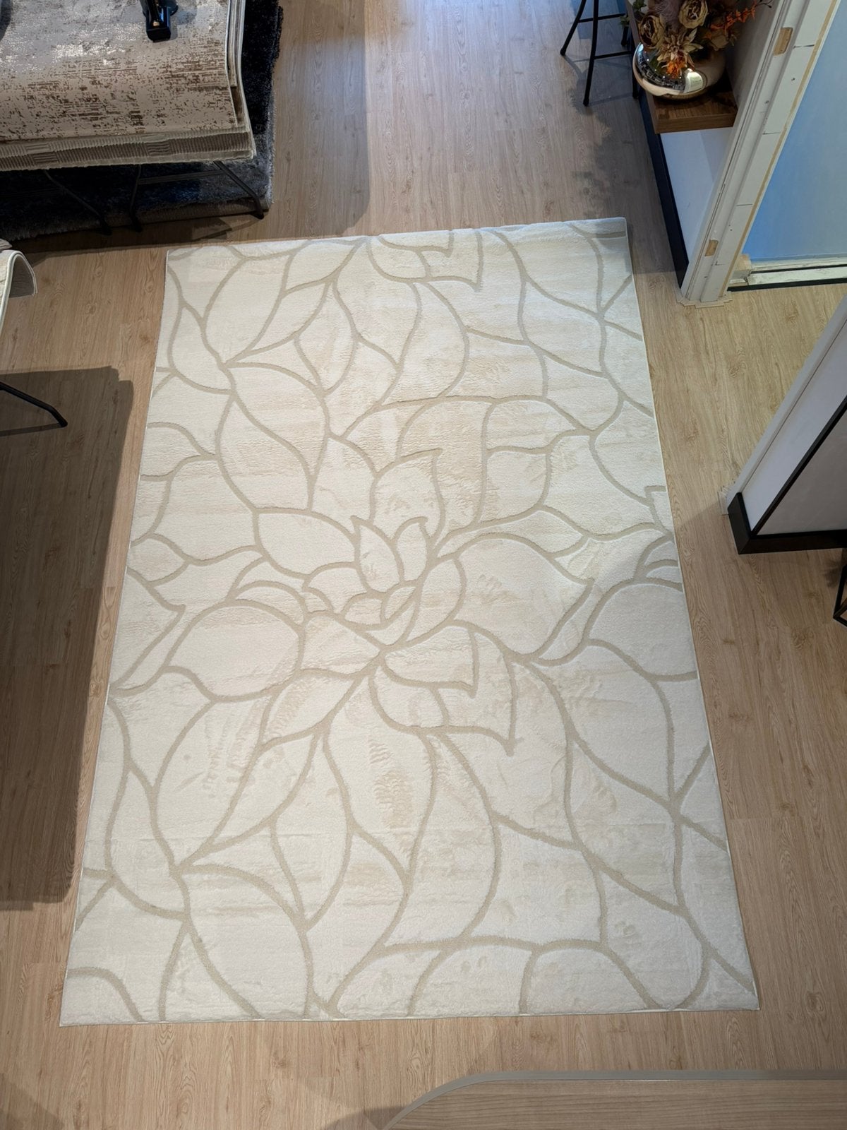 Rabbit fluffy flower creme taupe 200x300, Huis en Inrichting, Ophalen of Verzenden, Crème, Rechthoekig, Nieuw