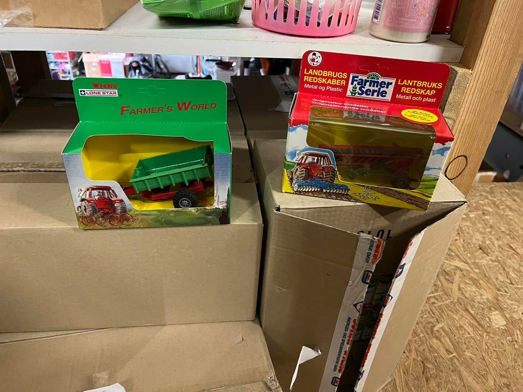 Partij  tractor aanhangers(494 stuks), Ophalen, Nieuw, Jongen of Meisje