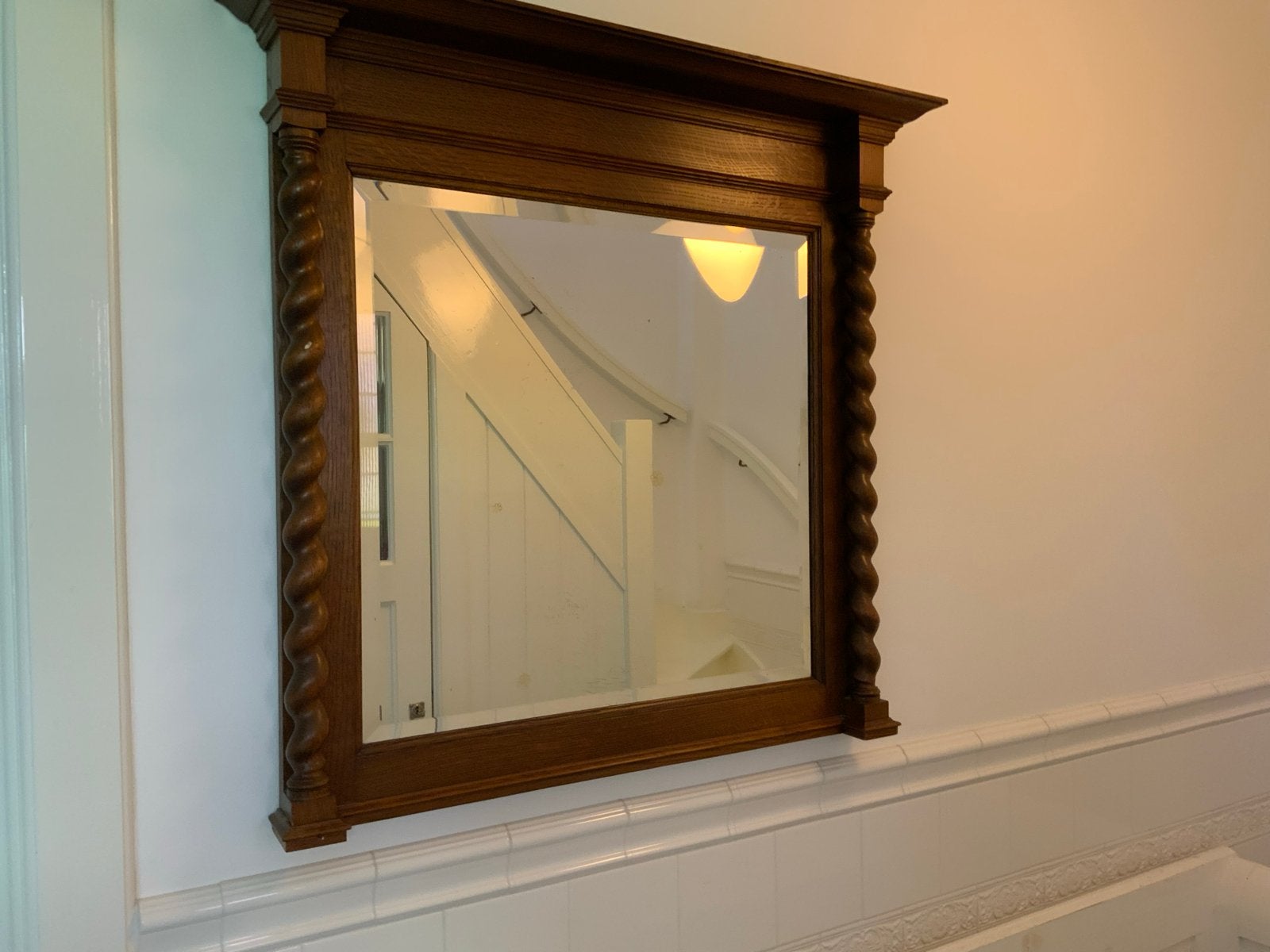 Antieke houten spiegel met gedraaide houten lijst, Ophalen, Rechthoekig, 50 tot 100 cm, 100 tot 150 cm