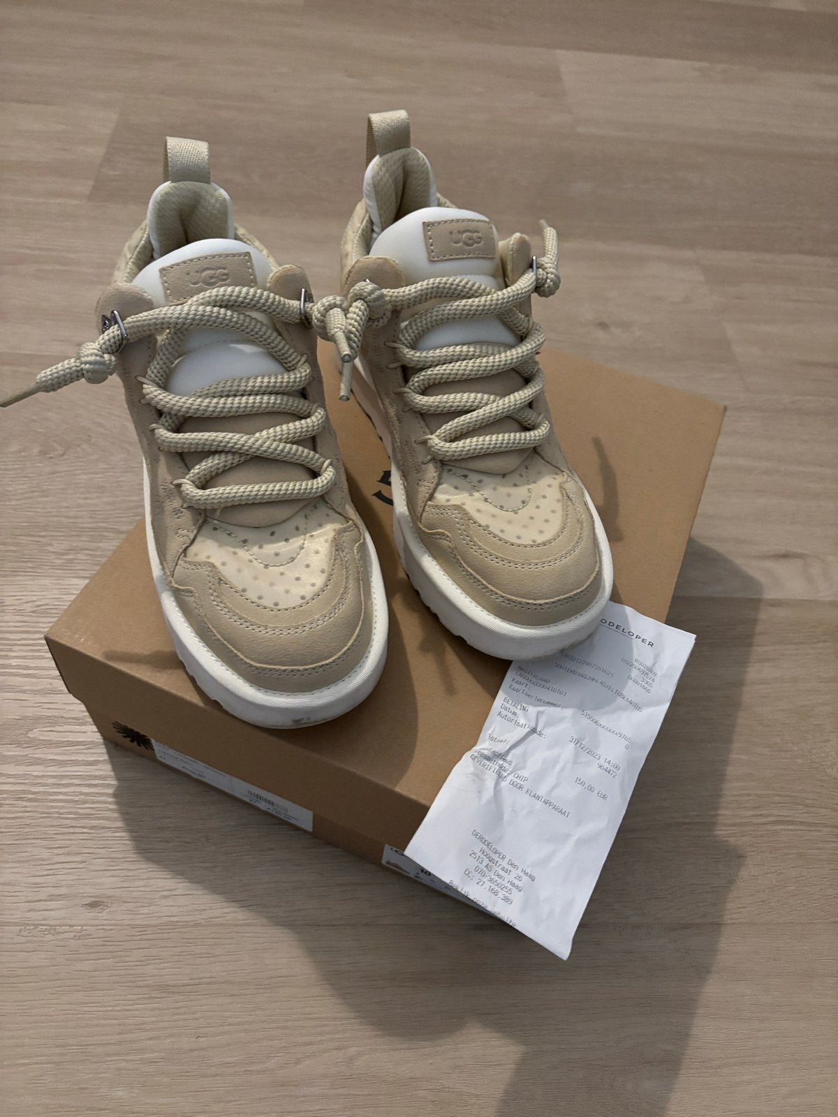 Nieuwe UGG Lowmel Spring sneakers - Maat 41, Ophalen of Verzenden, Zo goed als nieuw, Beige, Sneakers of Gympen