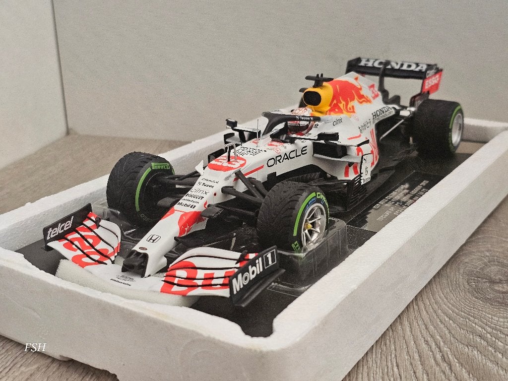 RB16B, Max Verstappen, 2e GP Turkije, Arrigato Honda. NIEUW, Hobby en Vrije tijd, Modelauto's | 1:18, Nieuw, Auto, MiniChamps