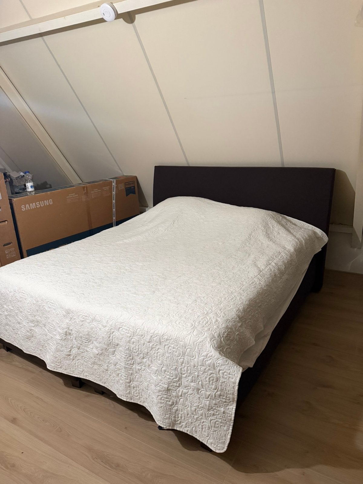 Karlsson boxspring 180x200, Ophalen, Bruin, Tweepersoons, Zo goed als nieuw