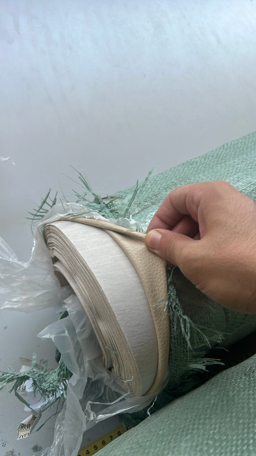 Kunstleer Beige 30meter rol, Ophalen, 120 cm of meer, Beige, Katoen