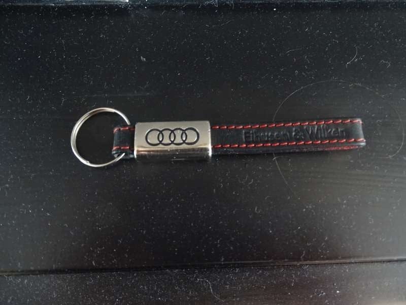 Audi Sleutelhanger - Lederen - Metalen Merk Logo Hanger, Verzenden, Gebruikt, Auto's
