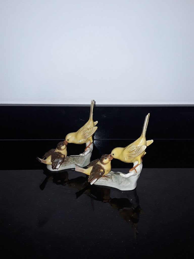 2 Goebel porseleinen vogels voeren hun jong, Verzamelen, Beelden en Beeldjes, Verzenden, Zo goed als nieuw, Dier