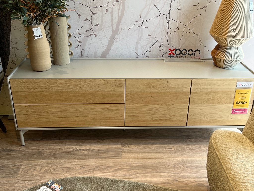 Xooon Niora lowboard, Ophalen, Met deur(en), 150 tot 200 cm, Eikenhout