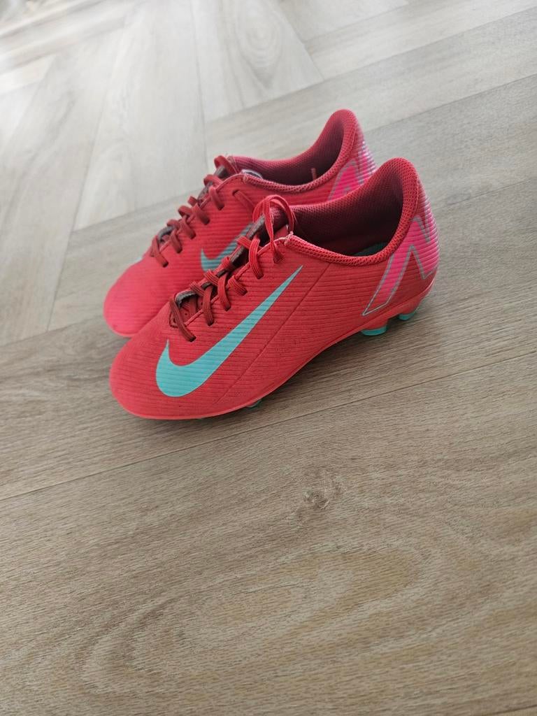 Nike voetbalschoenen Maat 33, Ophalen of Verzenden, Gebruikt, Schoenen