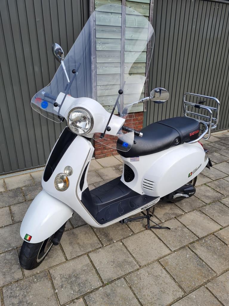 Baotian Classico Snor Scooter - Wit, Zo goed als nieuw, Ophalen, Zo goed als nieuw, Benzine, Overige merken